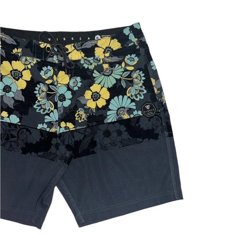 Vissla shorts - Picture 3 of 3